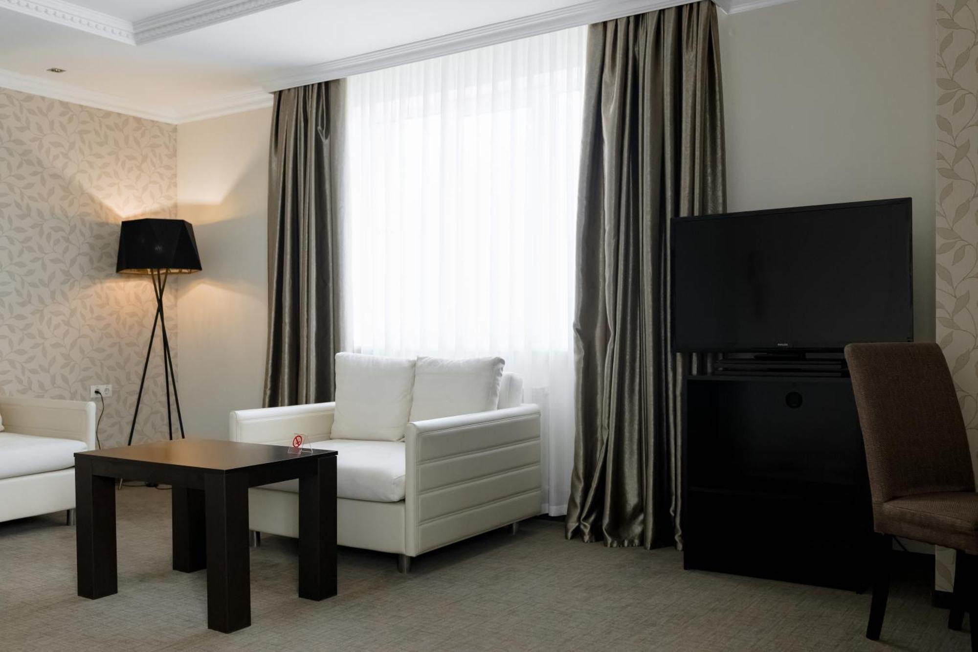 Riverside- Hotel And Mice Chernihiv Luaran gambar