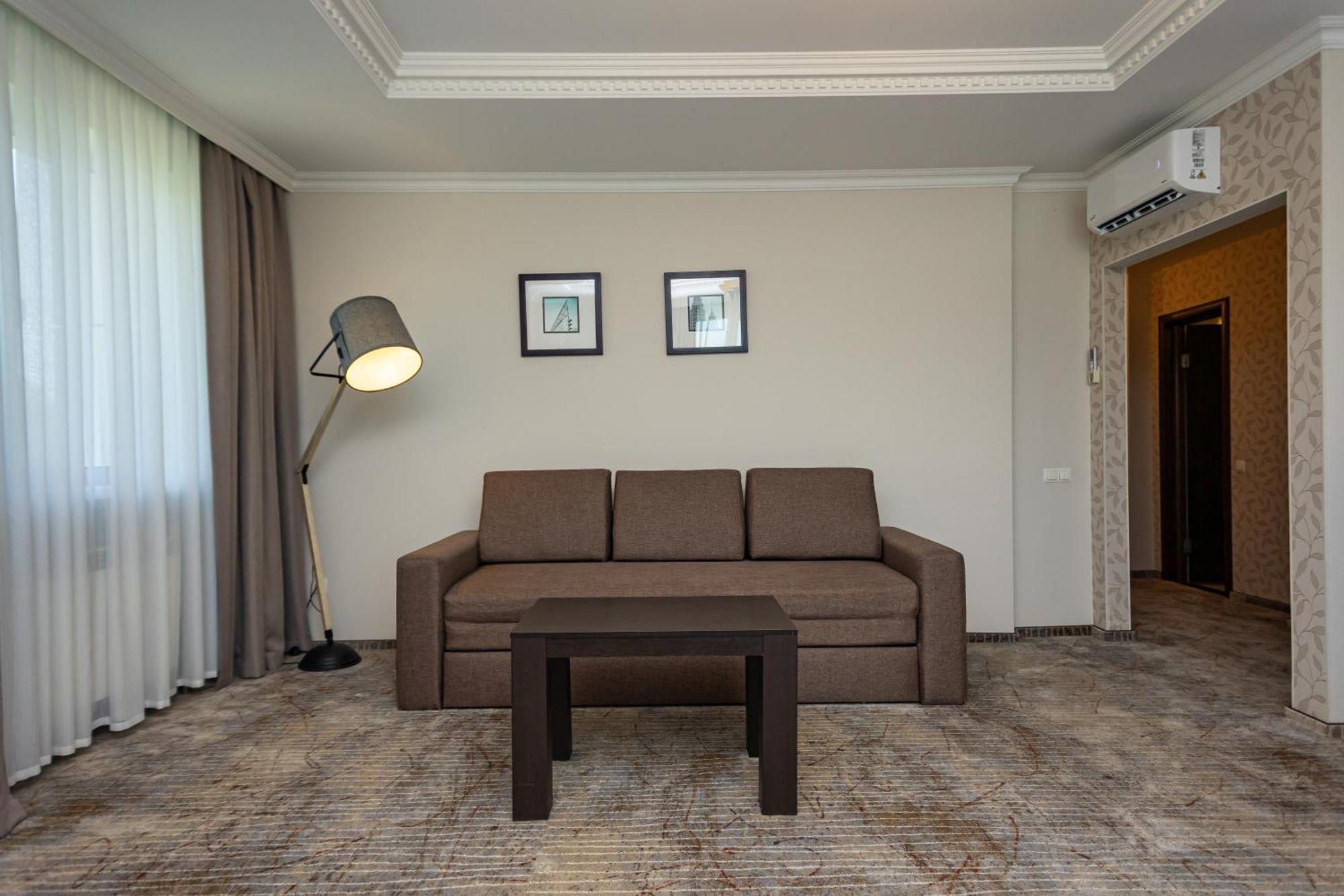 Riverside- Hotel And Mice Chernihiv Luaran gambar